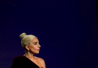 Lady Gaga: Παρουσίασε το νέο της κομμάτι στη συναυλία αρωγής των πυρόπληκτων του Λος Άντζελες