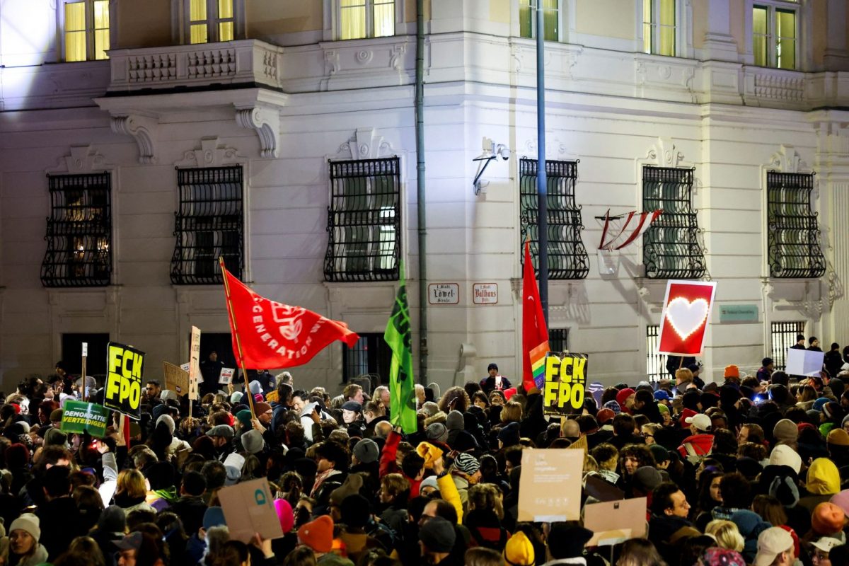 Αυστρία:  «Τρελοί αυτοκράτορες έρχονται στην εξουσία» – Διαδηλώσεις κατά της ακροδεξιάς