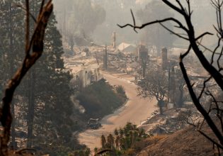 Λος Άντζελες: Ακραία φαινόμενα, περικοπές, σπίτια από ξύλο – Οι λόγοι που οδήγησαν στην καταστροφή