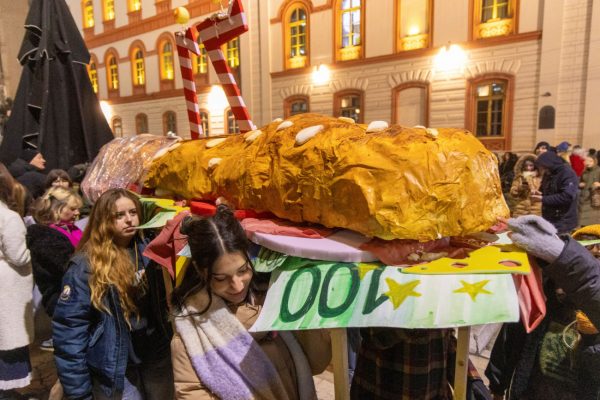 Σερβία: Μαζικές διαδηλώσεις εναντίον του προέδρου και του κρατικού ραδιοτηλεοπτικού φορέα