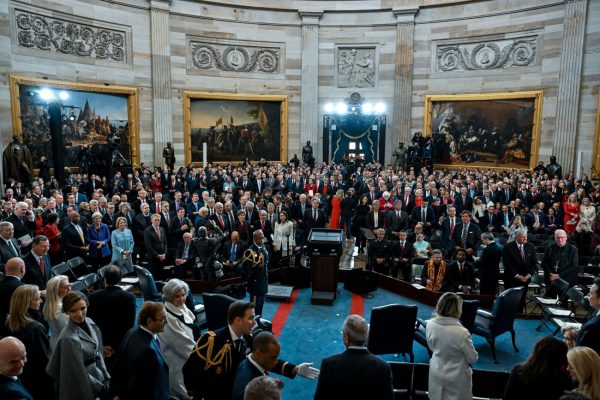 Live η ορκωμοσία Τραμπ: Στο Καπιτώλιο ο 47ος πρόεδρος των ΗΠΑ – Από λεπτό σε λεπτό ορκίζεται ο Τραμπ