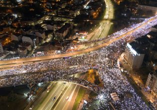 Σερβία: Παραιτήθηκε ο πρωθυπουργός υπό το βάρος των κινητοποιήσεων