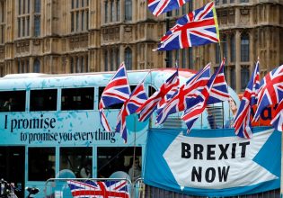 Πέντε χρόνια μετά το Brexit, το Λονδίνο αναζητά μια νέα σχέση με την ΕΕ