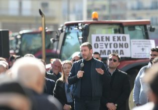 Ανδρουλάκης: Οι πολίτες θέλουν να οδηγηθούν στη δικαιοσύνη αυτοί που ευθύνονται για την τραγωδία των Τεμπών