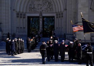 ΗΠΑ: Ο Τζίμι Κάρτερ κηδεύεται με τιμές στην Ουάσινγκτον, παρουσία Τραμπ και πέντε πρώην προέδρων