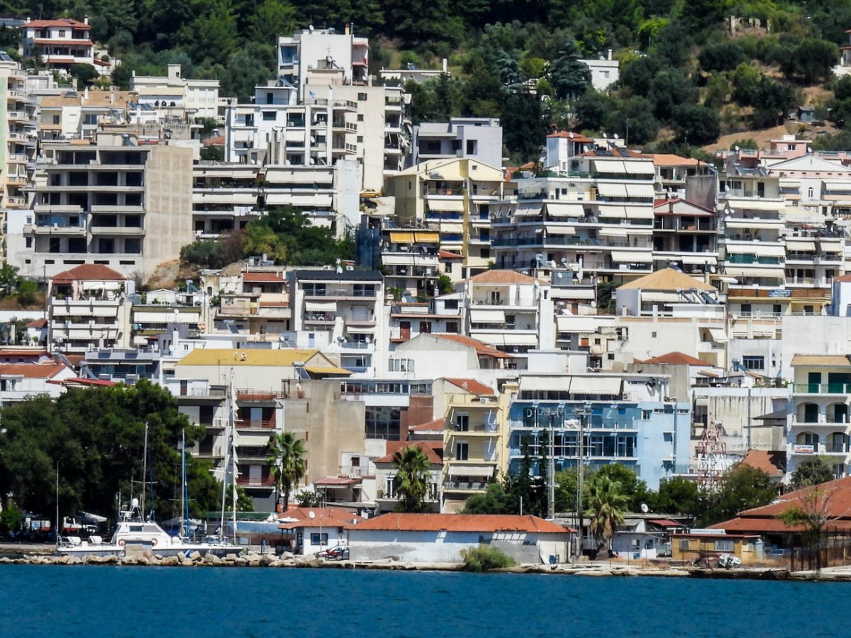 Νότια ή Βόρεια Προάστια; – Ποια ακίνητα επιλέγουν οι υποψήφιοι επενδυτές