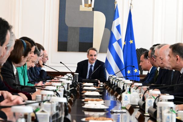 Κυβέρνηση: Ιανουάριος με «άγχος» για νομοσχέδια – στόχους και με αποκαλύψεις για τον Πρόεδρο της Δημοκρατίας