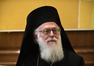 Διασωληνωμένος στη ΜΕΘ ο αρχιεπίσκοπος Αναστάσιος