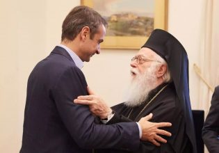 Στην εντατική παραμένει ο Αρχιεπίσκοπος Αναστάσιος – Πήγε στον Ευαγγελισμό ο Μητσοτάκης