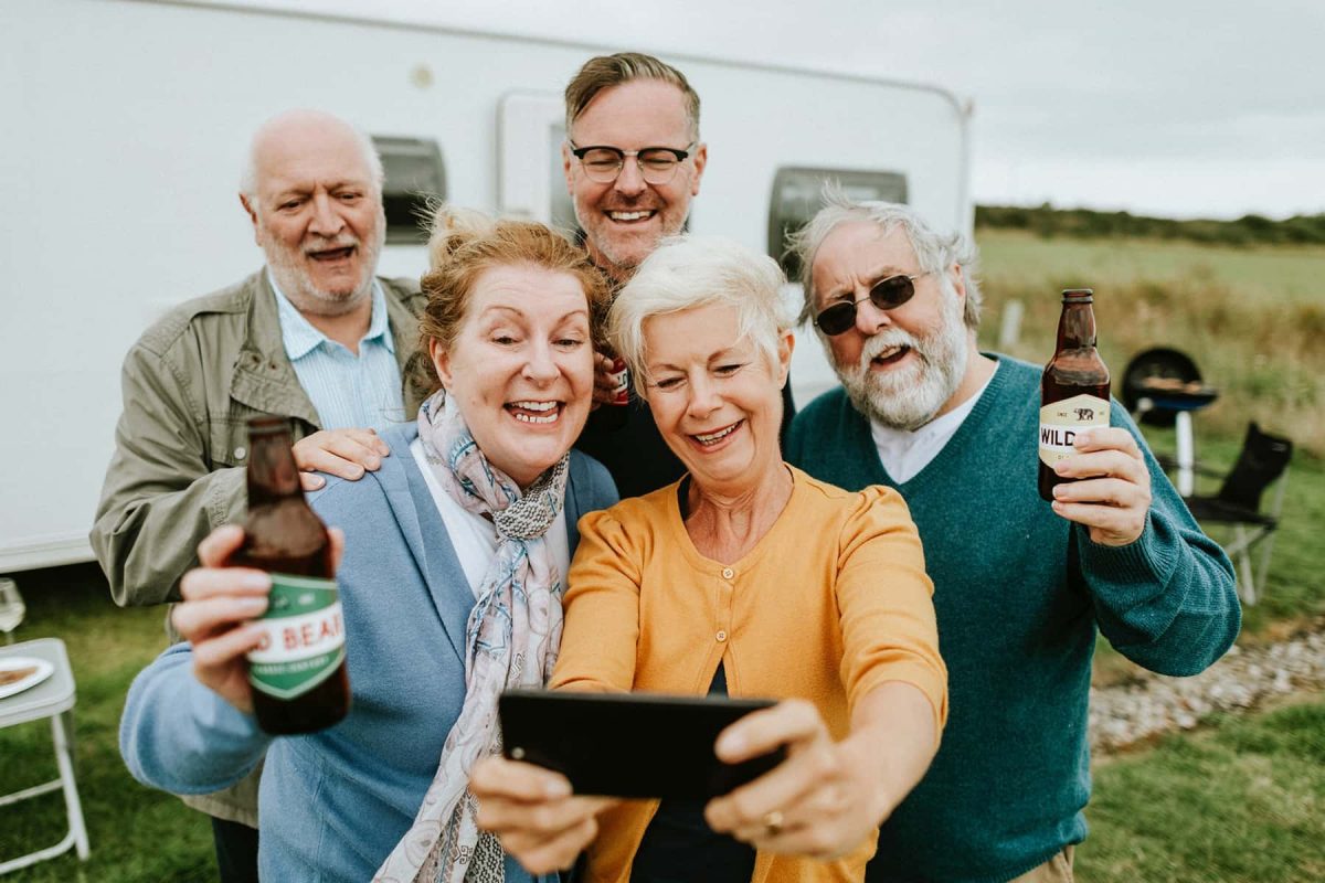 Baby boomers: Γιατί είναι η νέα «προβληματική» γενιά;