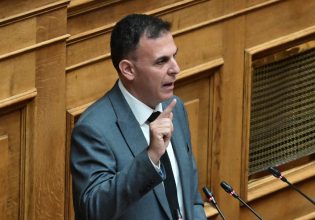 Καραμέρος: Επί Σημίτη το πηδάλιο του ΠΑΣΟΚ στράφηκε προς τα δεξιά και έκτοτε έσπασε