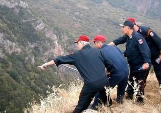 Καλάβρυτα: Ηλικιωμένος έπεσε σε χαράδρα ενώ έκανε βόλτα με την κόρη του – Ανασύρθηκε νεκρός