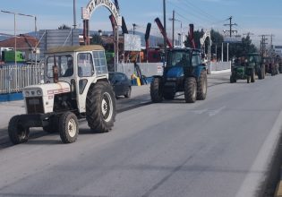 Greek Farmers Escalate Protests, Form Roadblocks Throughout Country