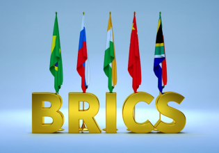 Η διεύρυνση των BRICS, η αποδολαριοποίηση και οι απειλές Τράμπ [γράφημα]