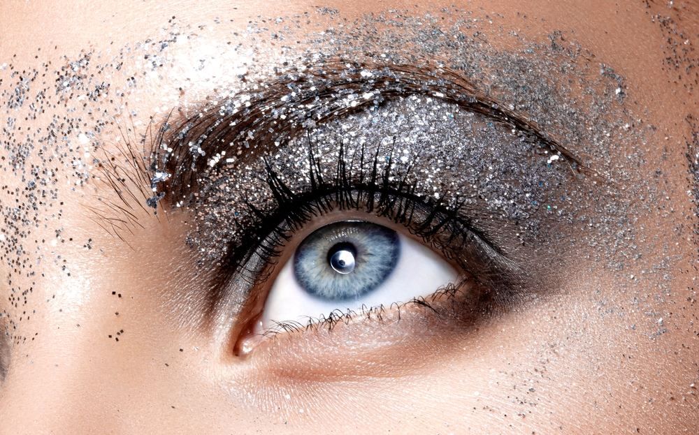 Crystal Eye Makeup: Το στρας κυριαρχεί και μετά τις γιορτές