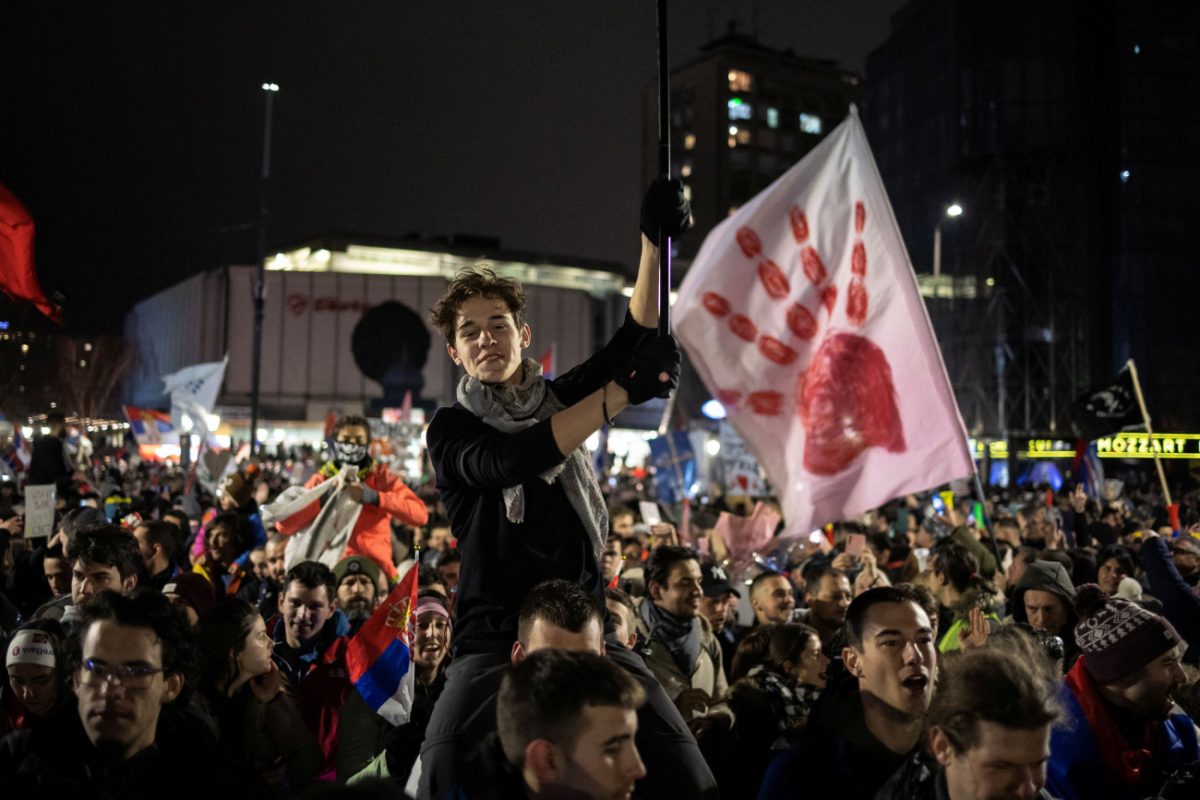 Οι μαθητές στη Σερβία μετέτρεψαν την τραγωδία σε εθνικό κίνημα για αλλαγή – Γιατί η Ευρώπη κοιτάει αλλού;