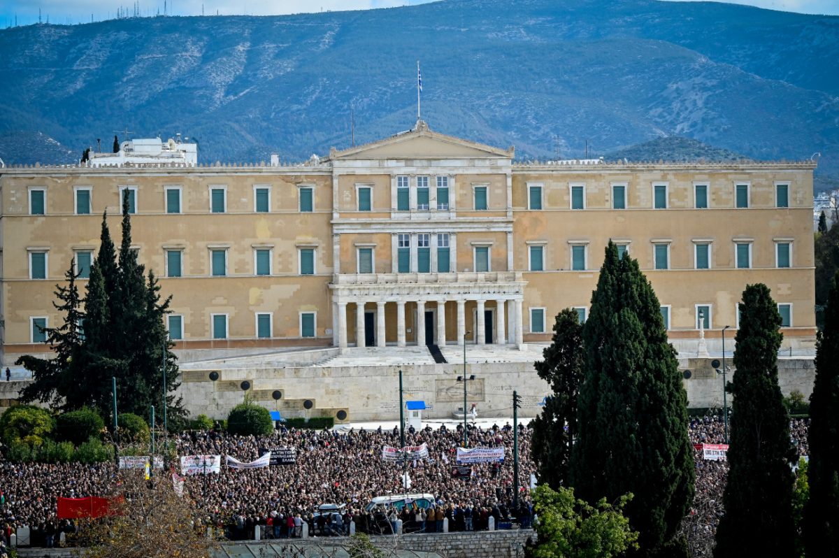 Τέμπη: Γενικός ξεσηκωμός για την 28η Φεβρουαρίου – Κλειστά μαγαζιά, θέατρα και νυχτερινά κέντρα