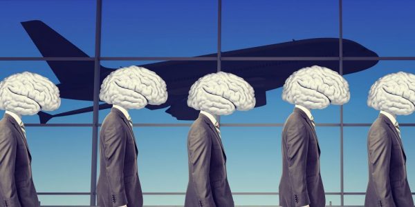 Brain drain: Οι χώρες αγωνίζονται και… ανταγωνίζονται για να κρατήσουν τους νέους με δεξιότητες «στο σπίτι»