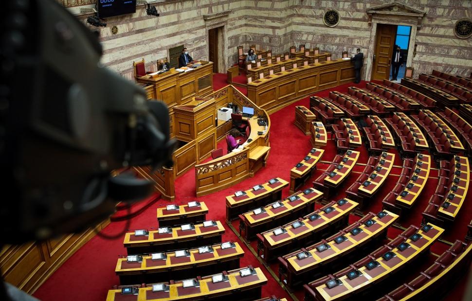 Η απροθυμία των δεξιών βουλευτών, η αντιπολίτευση που δεν αντιλαμβάνεται τα σημεία των καιρών