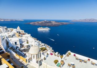 Cruise Tourism in Greece to Soar Despite Santorini’s Earthquakes